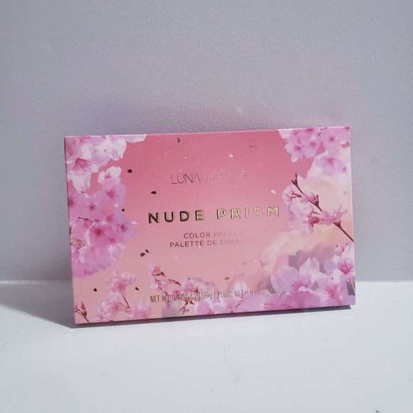 Lunar Beauty| Nude Prism Eyeshadow Palette - Picture 8 of 10